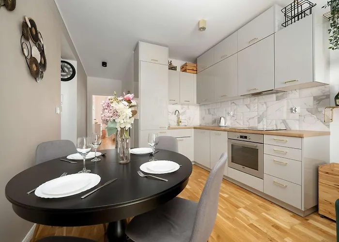 Spacious In With A Desk For Remote Work And A Balcony By Renters * Wrocław