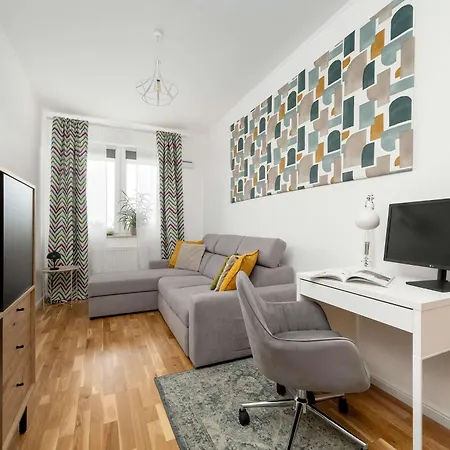 Spacious In Wroclaw With A Desk For Remote Work And A Balcony By Renters * Wrocław