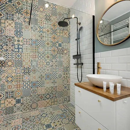 Spacious In Wroclaw With A Desk For Remote Work And A Balcony By Renters Wrocław