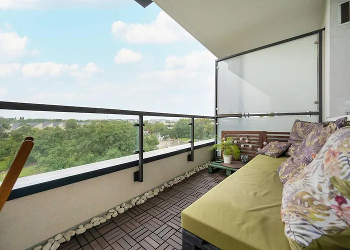 Spacious In With A Desk For Remote Work And A Balcony By Renters Apartment *